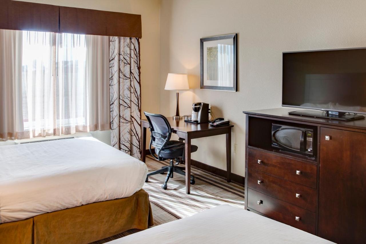 Holiday Inn Express & Suites Nevada By Ihg Room photo