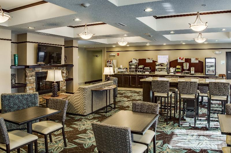 Holiday Inn Express & Suites Nevada By Ihg Exterior photo