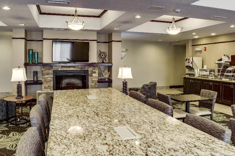 Holiday Inn Express & Suites Nevada By Ihg Exterior photo